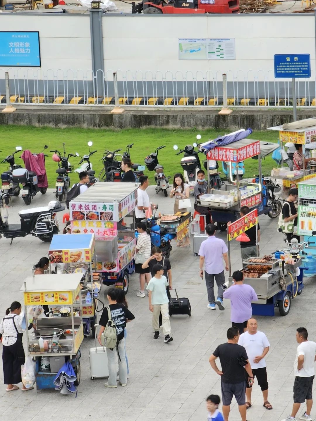 太夸张了！旅客一出深圳坪山站，就被震惊了！ - 4